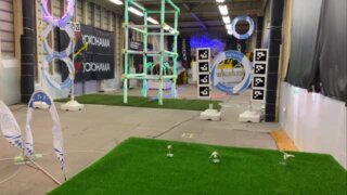 🌈レインボー2階で本日開催！
　　《《《　WTW三重大会　》》》
ドローンレースの地区予選です！

遠くは沖縄からも参戦！
いよいよ始まります！