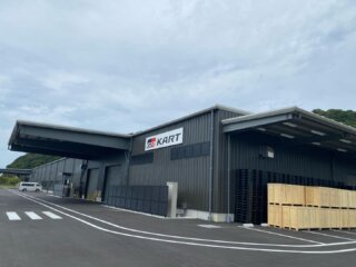 GRカート工場が見たくて、蒲郡の工場まで行ってきました‼️
カートは本日よりレインボーに展示してあります

工場内も見学させて頂きました
すごいの一言です！
（工場内の写真は、9月9日まで非公開）

すでに400台を超える受注とか！
購入の可能性がある方は、お早めにレインボーまで🌈