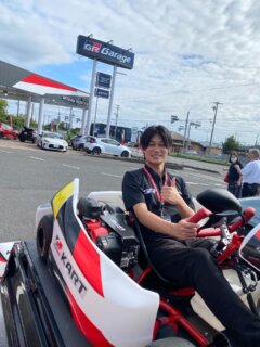 #GRガレージ四日市インター店
に行ってきました☺️

プロドライバーの鈴木七瀬さんはじめ皆さまにGRカートの説明をさせていただきました👍

丁寧に対応していただき ありがとうございます🌈